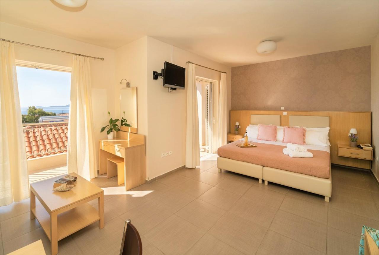 Vereniki Apartments Finikúnda Kültér fotó